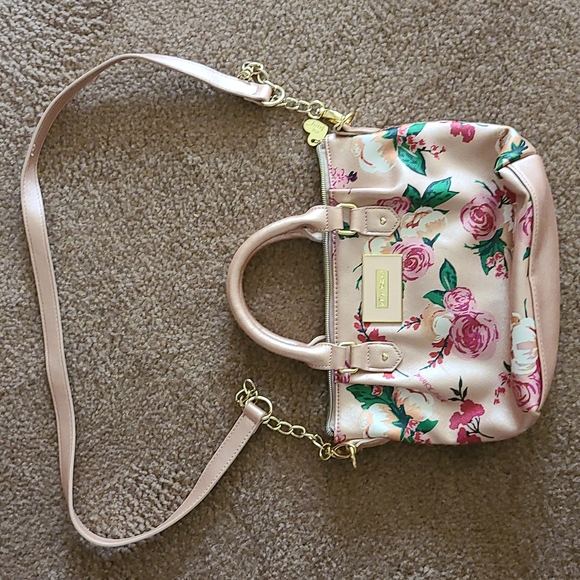 Purse - Picture 1 of 4